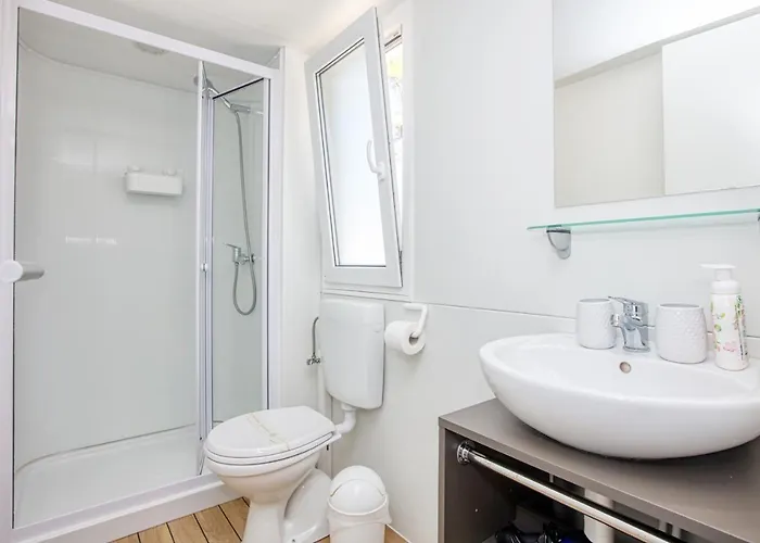 With Parking Space Biograd Na Moru, Biograd - 18928 Apartman *